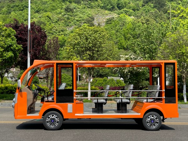 11座定制颜色燃油敞开式 11座定制颜色燃油敞开式